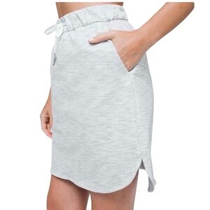 Lululemon On the Fly skirt Wee Are From Space Nimbus Battleship